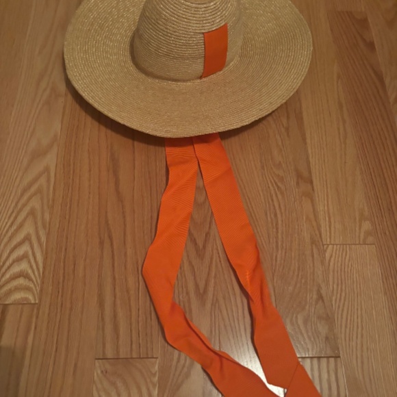 Beautiful Sun Hat - Picture 2 of 3